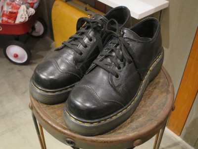 Ladies / Dr. Martens Lace-up Shoes