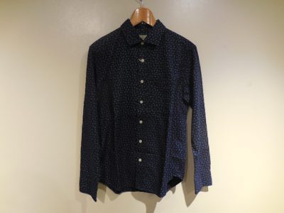 【JAPAN BLUE JEANS】 ベルシャツ インディゴ抜染シャンブレーシャツ